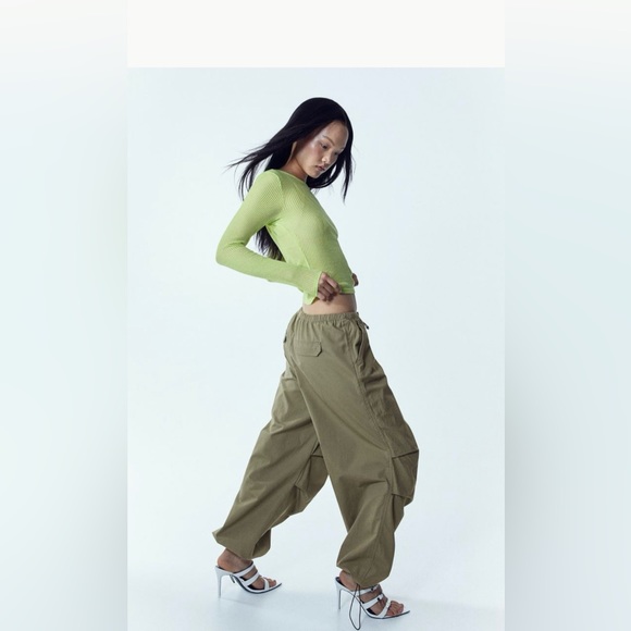 H&M parachute pants - Medium - Picture 3 of 8